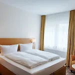 Dirks Am Schloss Pensjonat 3*