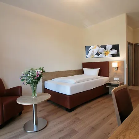 Pensionat Dirks Am Schloss 3*